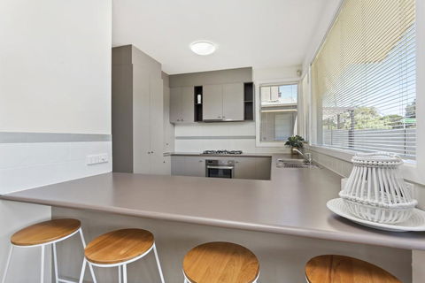 CAPEL'S REST - CAPEL SOUND - Foster Accommodation 1