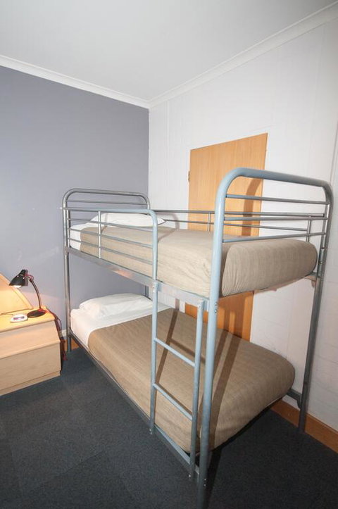 Capital Airport Motel - Foster Accommodation 3