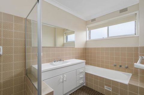 Capri Unit 9, 6 Gordon Street - Foster Accommodation 1