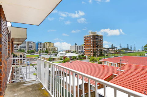 Capri Unit 9, 6 Gordon Street - Foster Accommodation 0