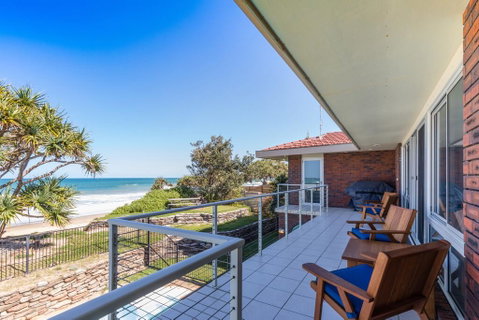 Captain's Quarters - Foster Accommodation 2