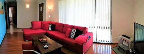 Cara Nobbys Beach 11 Wesley Avenue - Foster Accommodation 1