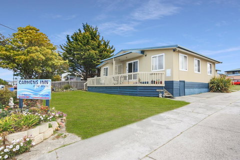 Carmens Inn - Foster Accommodation 0