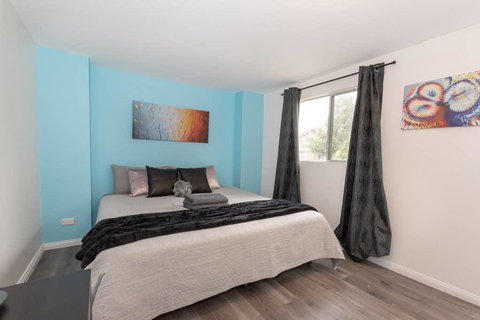 Carramar Studio KingBed PrivateRm 1 Min To Station - STUDIO - Foster Accommodation 0