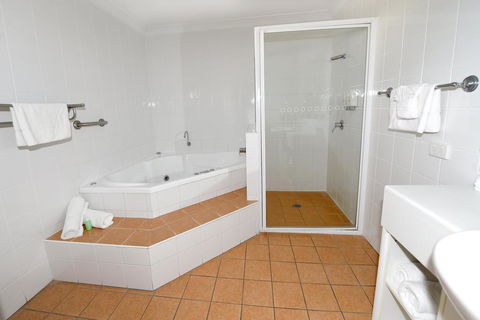 Carriers Arms Hotel Motel - Foster Accommodation 1