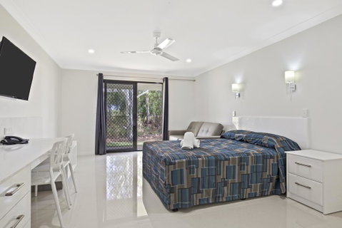 Casa Nostra Motel - Foster Accommodation 0