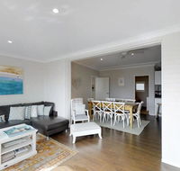 Casa Sorella - beachfront family home - Foster Accommodation