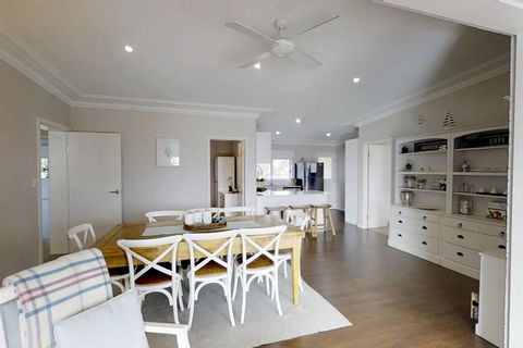 Casa Sorella - Beachfront Family Home - Foster Accommodation 2