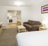 Cascades 3 Well Appointed and Central location - Foster Accommodation