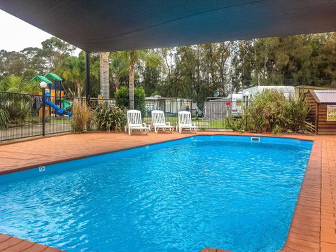 Caseys Beach Holiday Park - Foster Accommodation 2