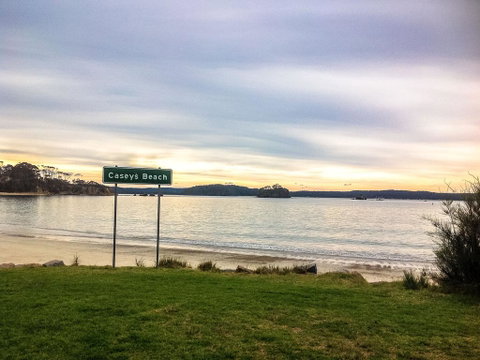 Caseys Beach Holiday Park - Foster Accommodation 0