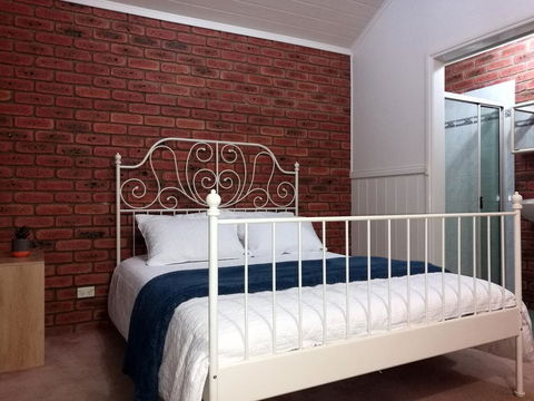 Castle Stay At Lakes Entrance - Foster Accommodation 3