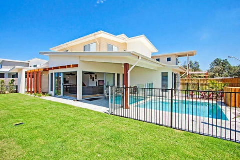 Casuarina @ Corporate Boardies - Foster Accommodation 0