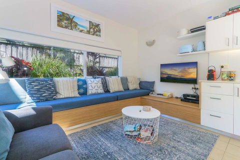 Casuarina Beach Haven - Pandanus 6 - Foster Accommodation 1