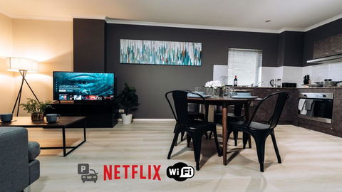 Central City Convenience - Free Parking & WiFi - Foster Accommodation 0
