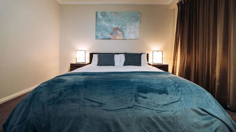 Central City Convenience - Free Parking & WiFi - Foster Accommodation 1