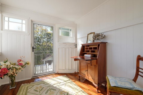 Central Cottage - Foster Accommodation 3