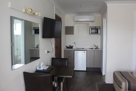 Centrepoint Motel - Foster Accommodation 3