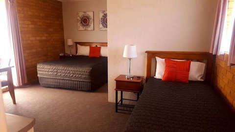 Centrepoint Motel Deniliquin - Foster Accommodation 1