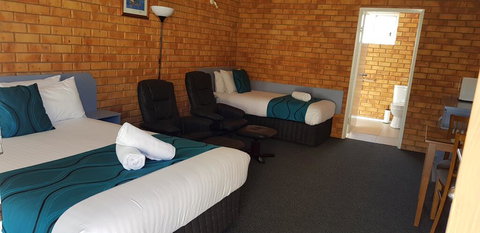 Centrepoint Motel Deniliquin - Foster Accommodation 0