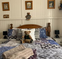 Cherry Blossom Cottage - Foster Accommodation