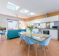Chic East Sydney Pad - Foster Accommodation