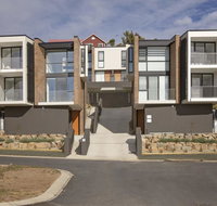 Chilam 'C' - Amazing views with modern style - Foster Accommodation