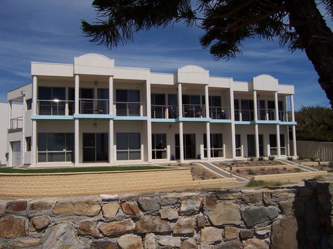 Christies Seahorse Holiday Townhouses - Foster Accommodation 0