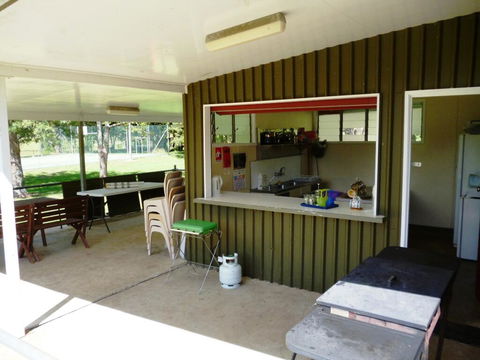 Christmas Creek CafÃ© & Cabins - Foster Accommodation 1
