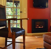 Circa Red London Daylesford - Foster Accommodation