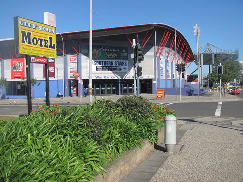 City Beach Motel - Foster Accommodation 2