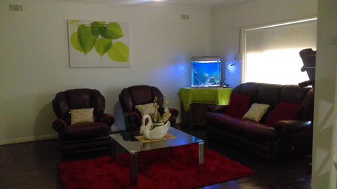 City Holiday Home Mildura - Foster Accommodation 3