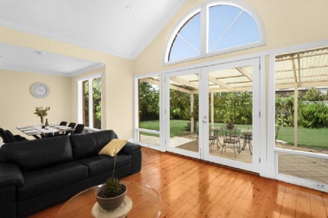 City To Beach - Free WIFI - Free 3 Car Parking - Great Location - Foster Accommodation 0