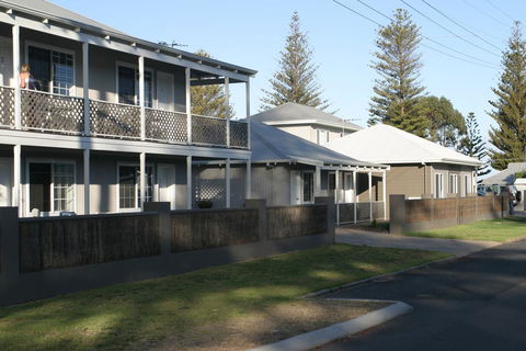 Clearwater Motel Apartments - Foster Accommodation 0