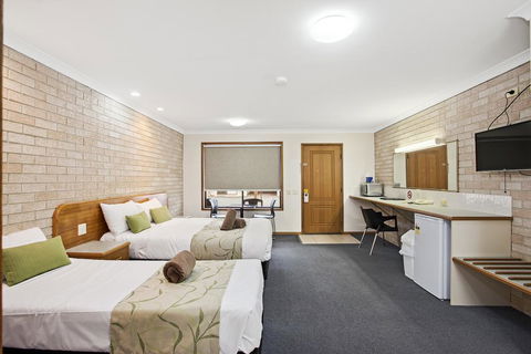 Clifford Gardens Motor Inn - Foster Accommodation 2