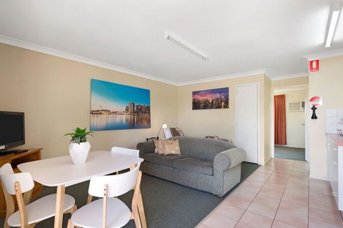 Clifford Park Holiday Motor Inn - Foster Accommodation 2