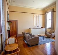Clocktower Suites - Foster Accommodation