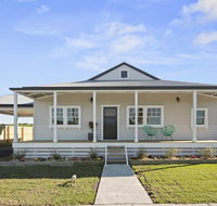 Cloverdale Cottage - Foster Accommodation