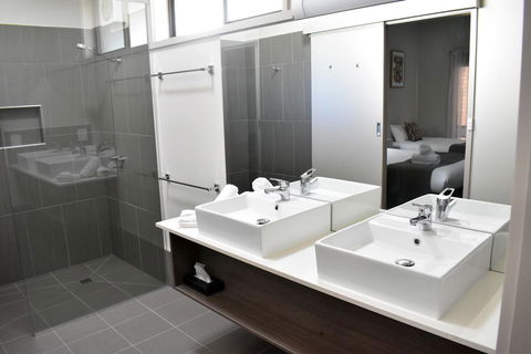 CluBarham River Motel - Foster Accommodation 1