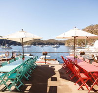 Coal and Candle by Beach Stays - Foster Accommodation