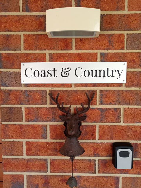 Coast & Country - Foster Accommodation 3