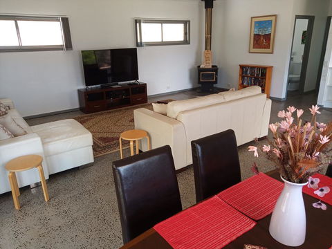 Coast & Country - Foster Accommodation 2