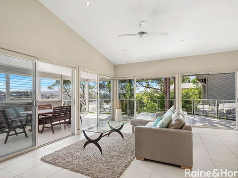 Coast - 3/42 Avoca Drive, Avoca Beach - Foster Accommodation 0