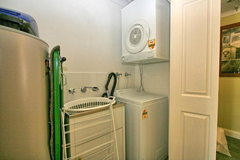 Cobb & Co 3/39 Cobbon Crescent - Foster Accommodation 2