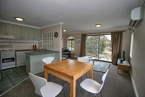 Cobb & Co 3/39 Cobbon Crescent - Foster Accommodation 3