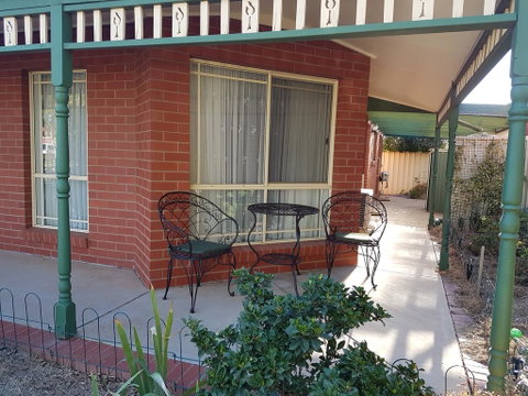 Cobram Cottage - Foster Accommodation 1
