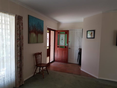 Cobram Cottage - Foster Accommodation 2