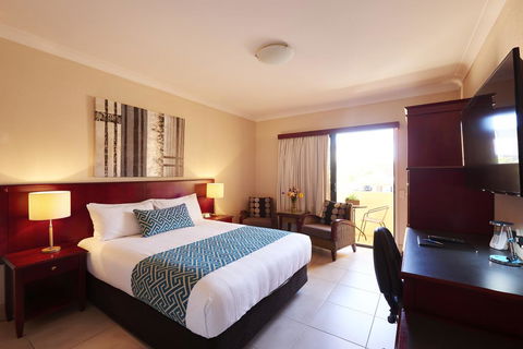 Coffee House Apartment Motel - Foster Accommodation 0
