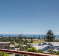 Coffs Jetty Beach House - Foster Accommodation