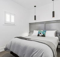 Colonial Hampdens - Foster Accommodation